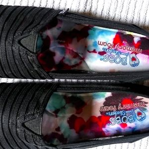 Women's shoes size 10 sketchers memory foam